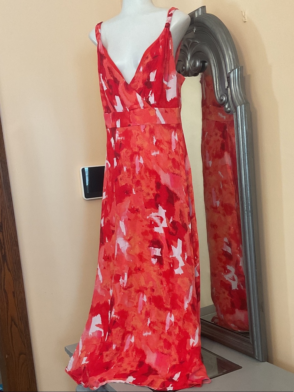 Donna Karan 8 Red and Coral Watercolor Maxi Dress